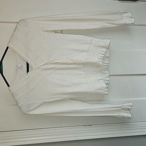 Girls youth large Willow & Root long sleeve cream top.